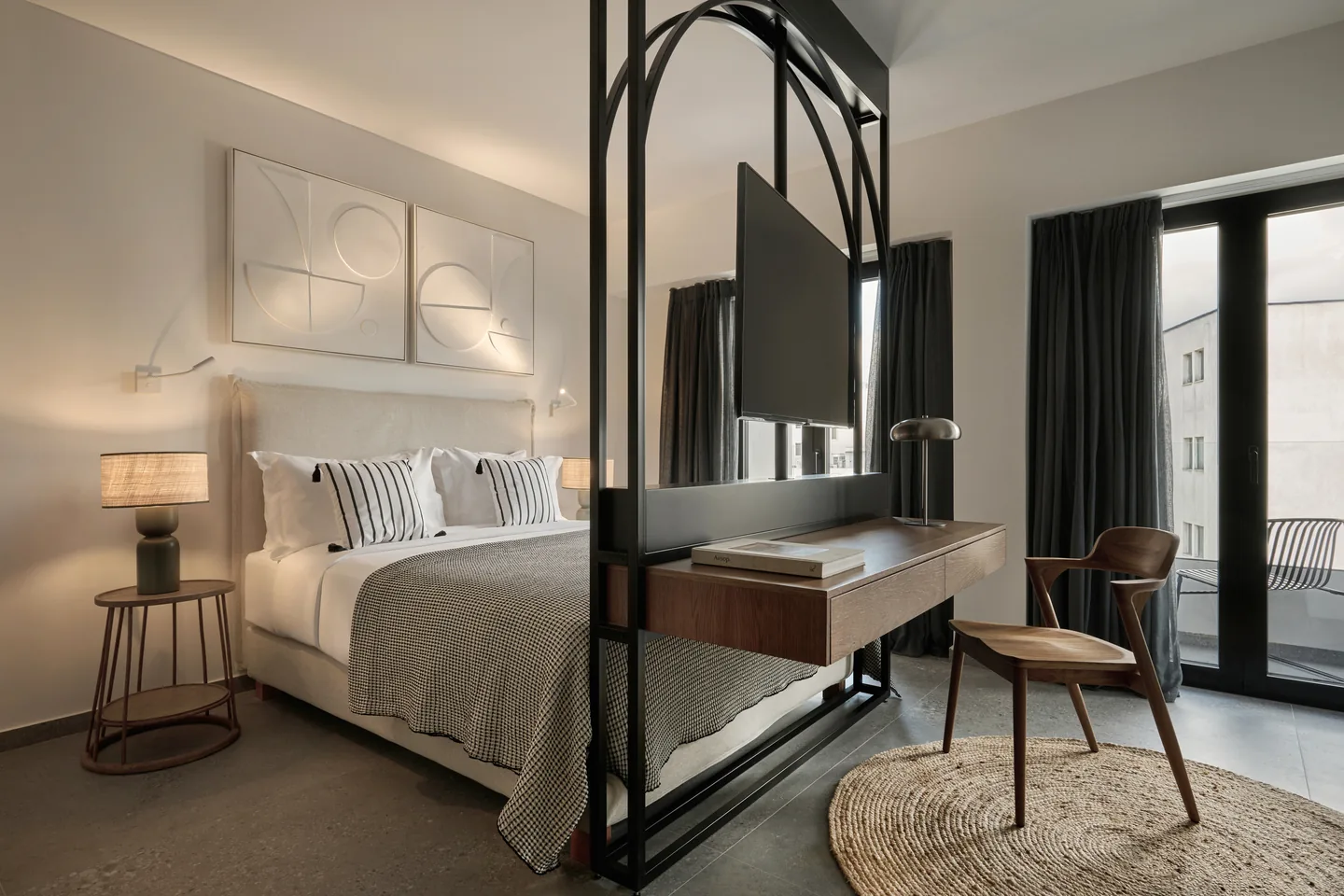 Standard Room reading nook.